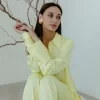 атласний жіночий костюм зі штанами